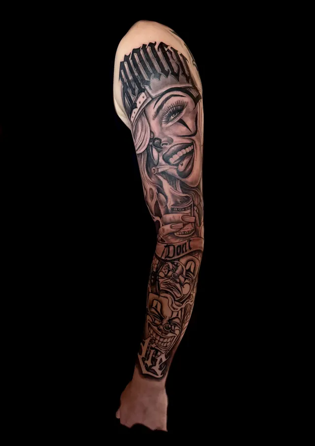 Arm-Sleeve mit Gesicht und Schattierungen