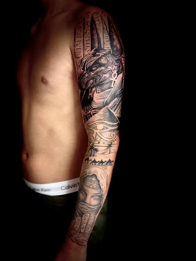 Realistisches Sleeve vom Oberarm bis zum Handgelenk